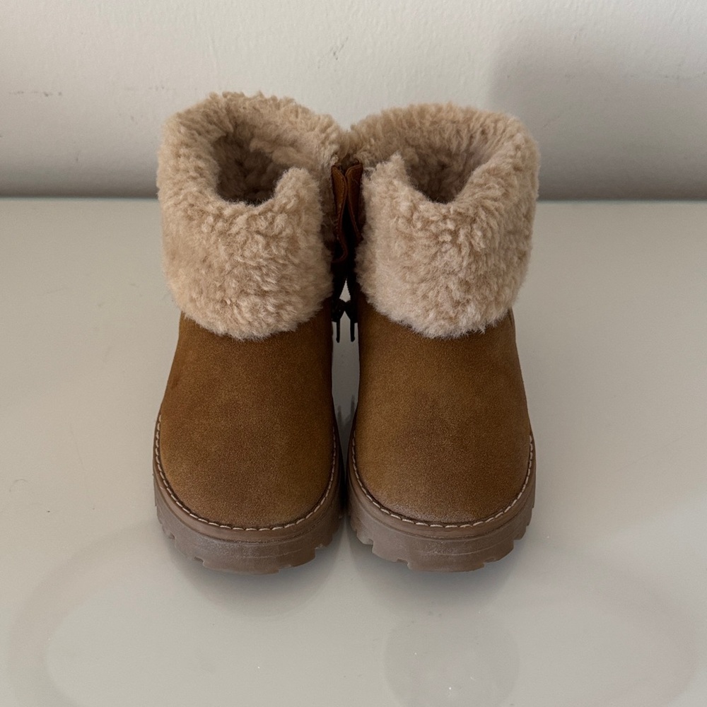 ZARA Cozy Brown Shearling Boots